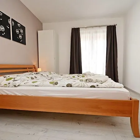 Anita 3 Porec