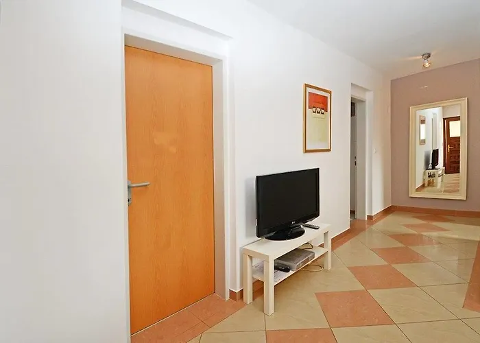Apartament Anita 3 *