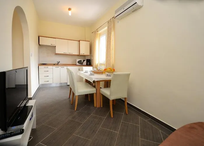 Appartement Anita 3 *